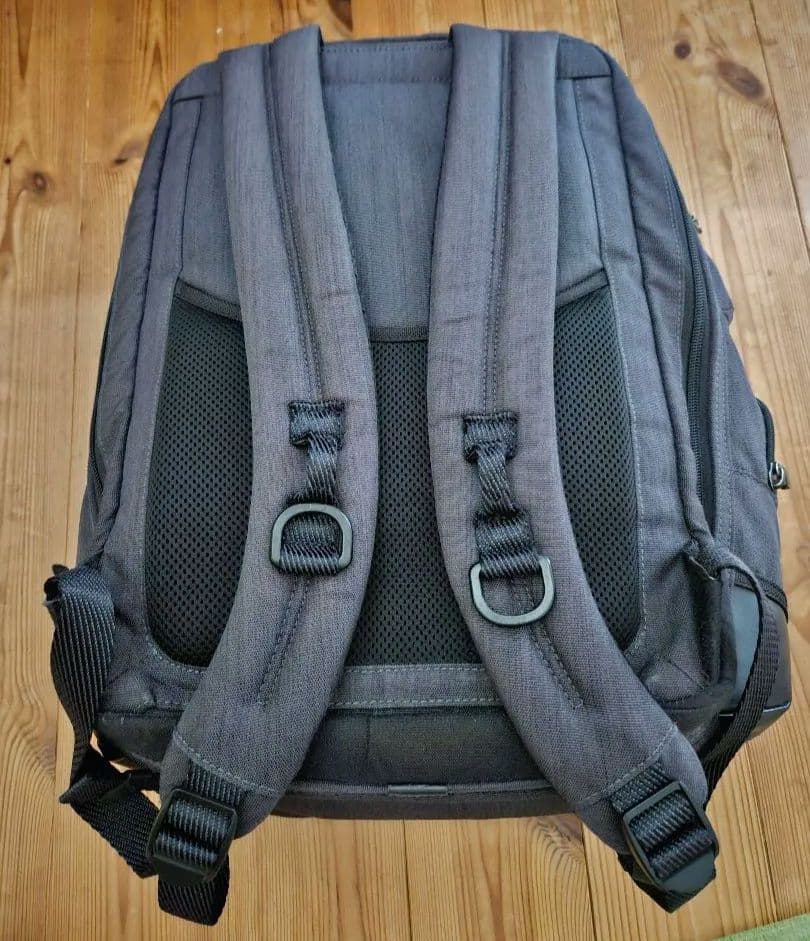 TUMI（トゥミ）ビジネス リュック グレー