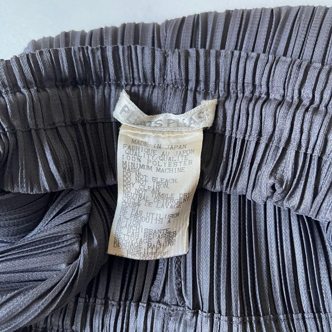プリーツプリーズ イッセイミヤケ プリーツパンツ サイズ2 チャコールグレー