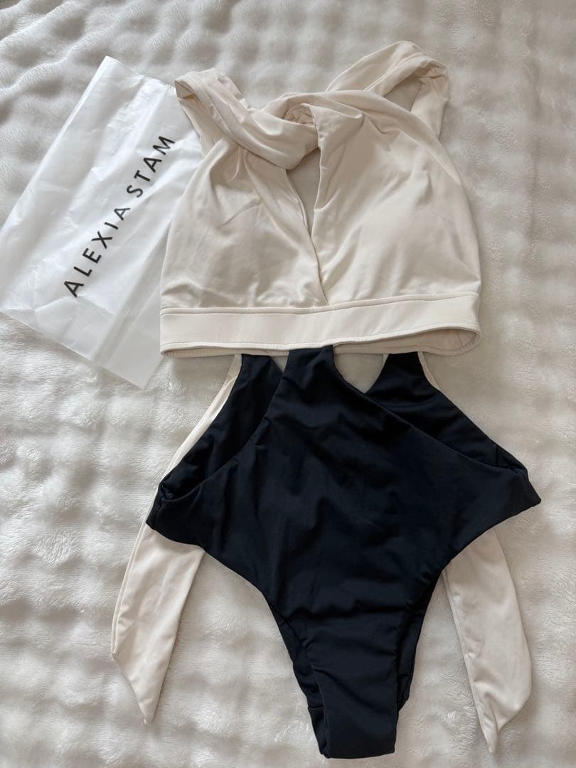 alexiastam ワンピース ビキニ 水着　Sサイズ