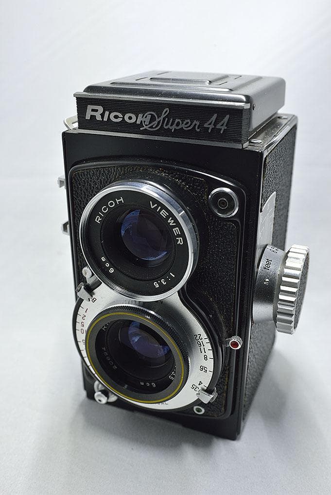リコー スーパー４４ 二眼レフカメラ
