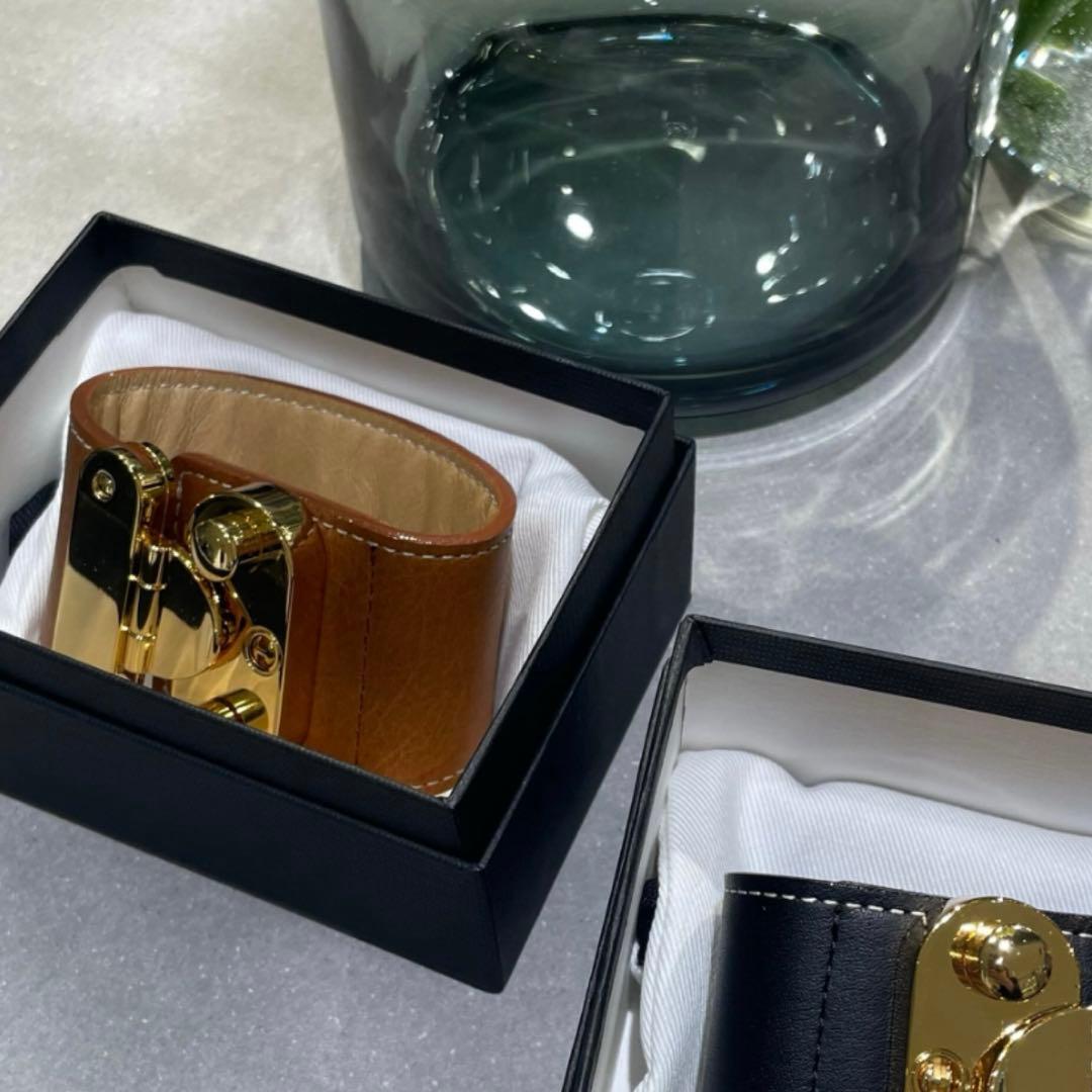 ANIECA ブラウン バングル ゴールド金具　牛革