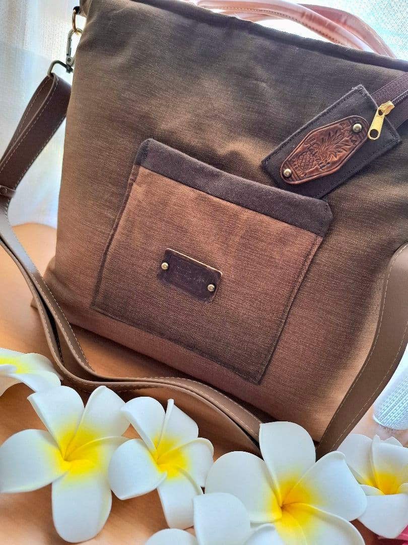 ハワイアンキルト　横長バッグ　2WAY　ファスナー付き　パイナップル