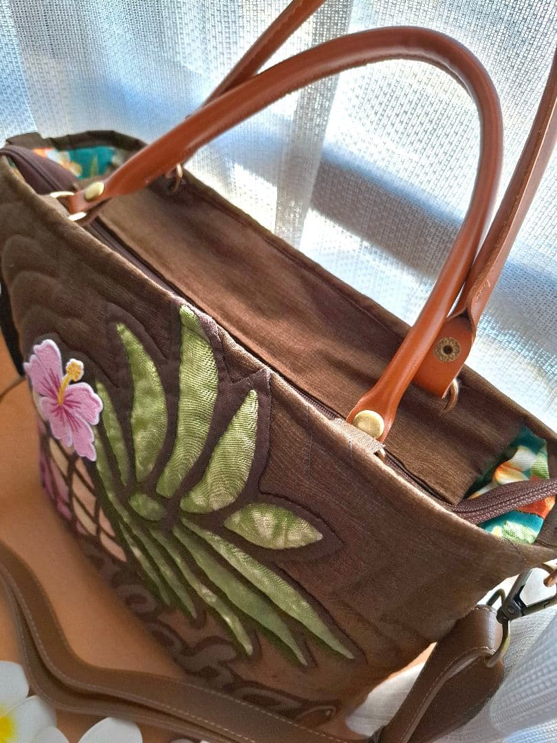 ハワイアンキルト　横長バッグ　2WAY　ファスナー付き　パイナップル