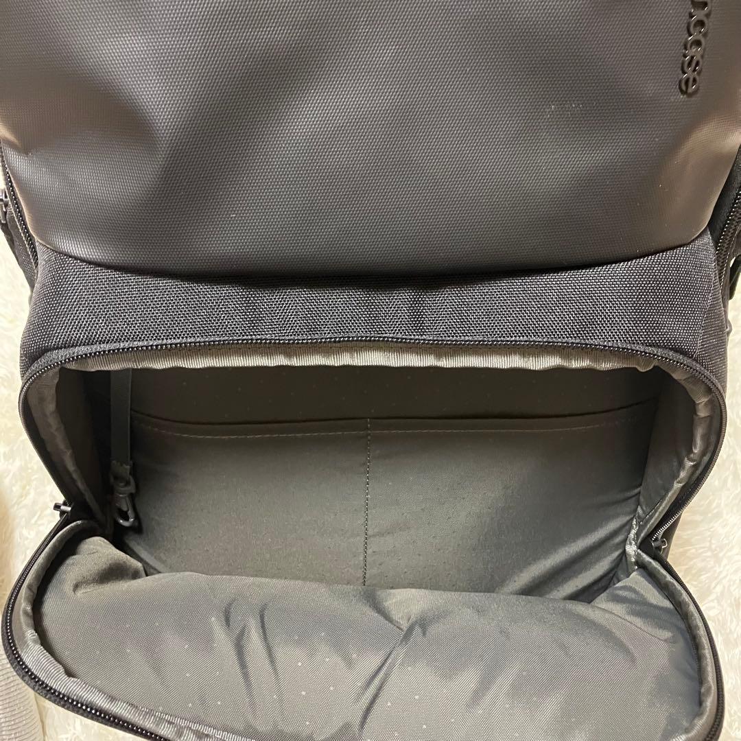 【極美品】INCASE A.R.C. Commuter Pack / 23L