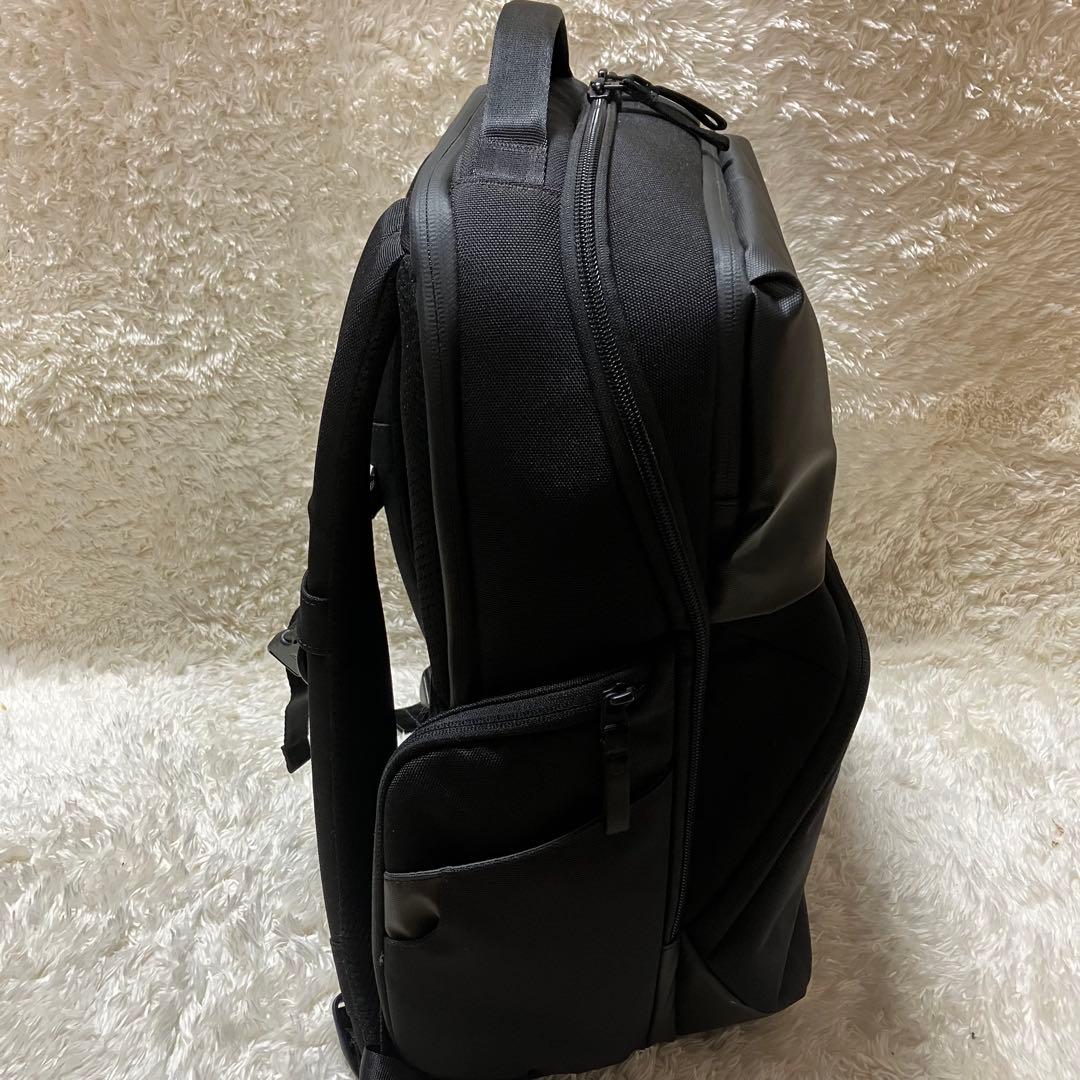 【極美品】INCASE A.R.C. Commuter Pack / 23L