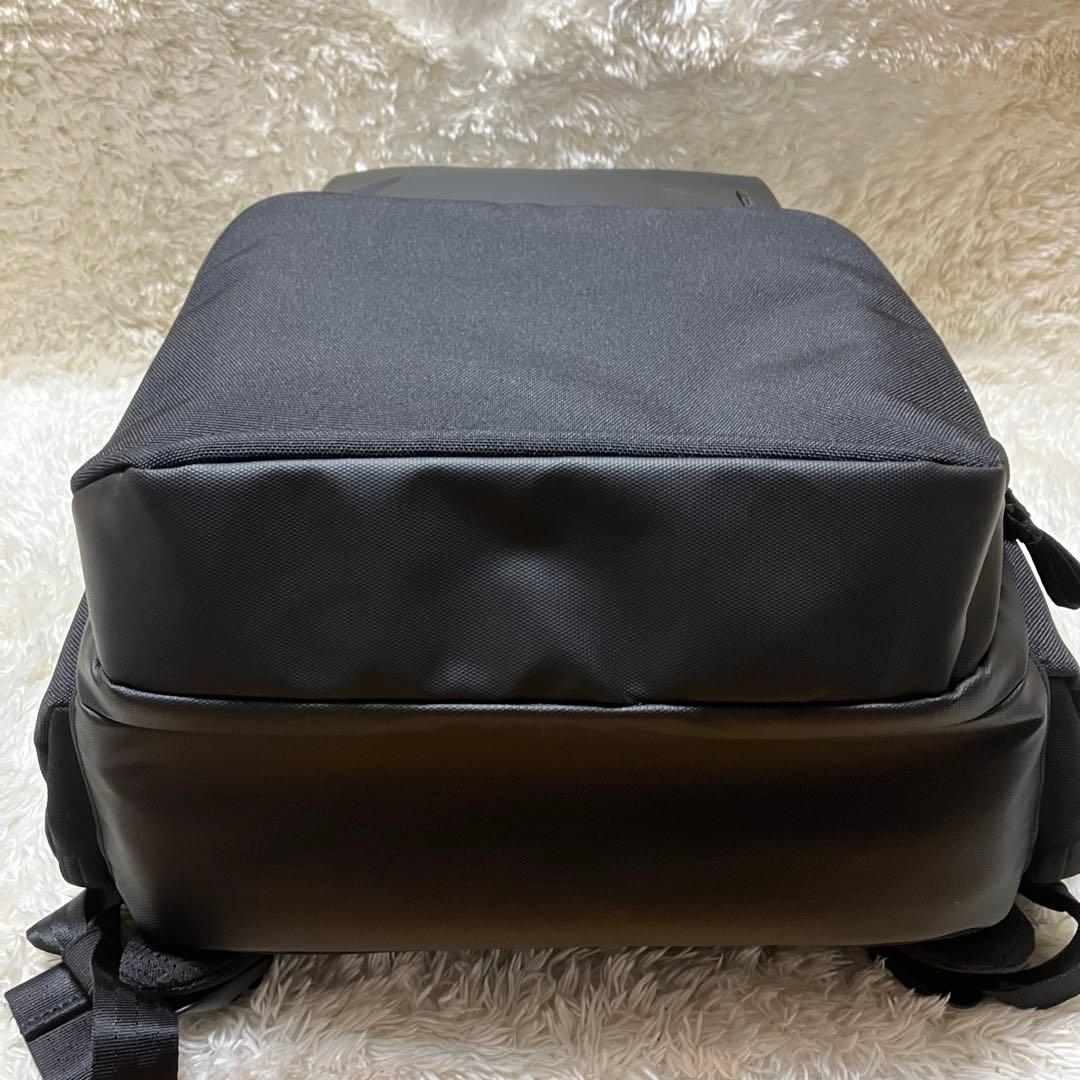 【極美品】INCASE A.R.C. Commuter Pack / 23L