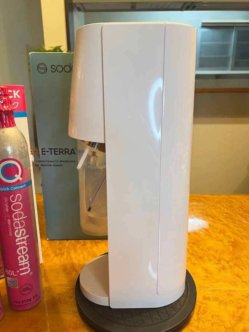 Sodastream E-TERRA 満タンガスシリンダー2本　専用ボトル1本