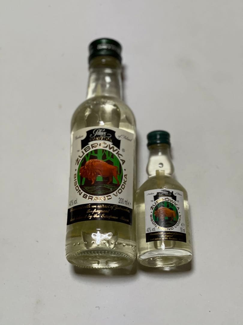 スピリッツ　ZUBROWKA ズブロッカ　２００ml ５０ml セット