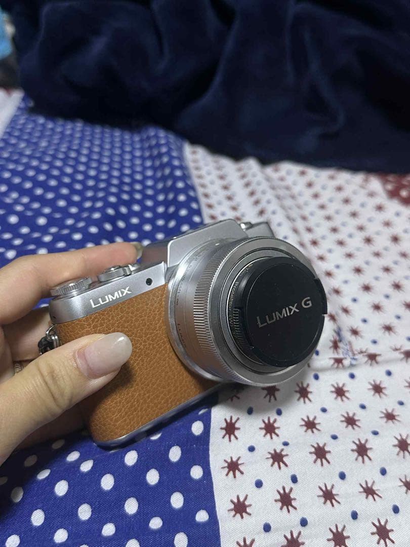 Panasonic LUMIX DMC-GF7 ミラーレ ス一眼