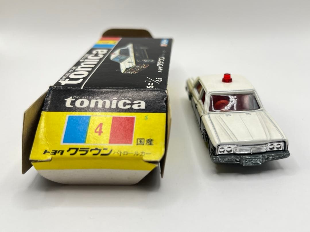トミカ 日本製 黒箱 4 トヨタ クラウン パトロールカー