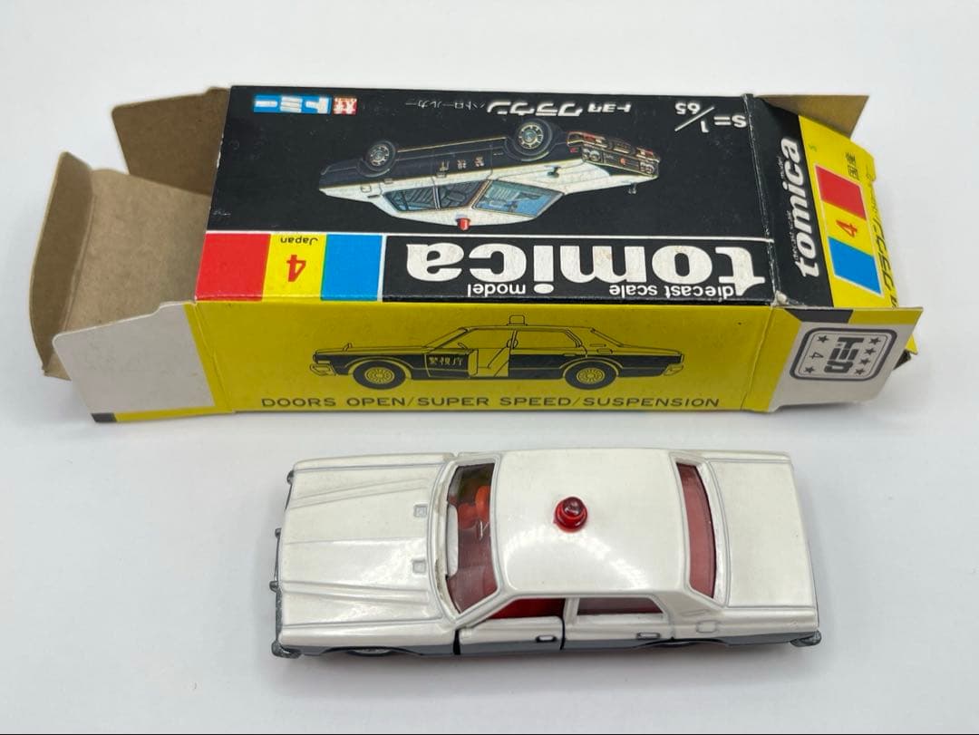 トミカ 日本製 黒箱 4 トヨタ クラウン パトロールカー