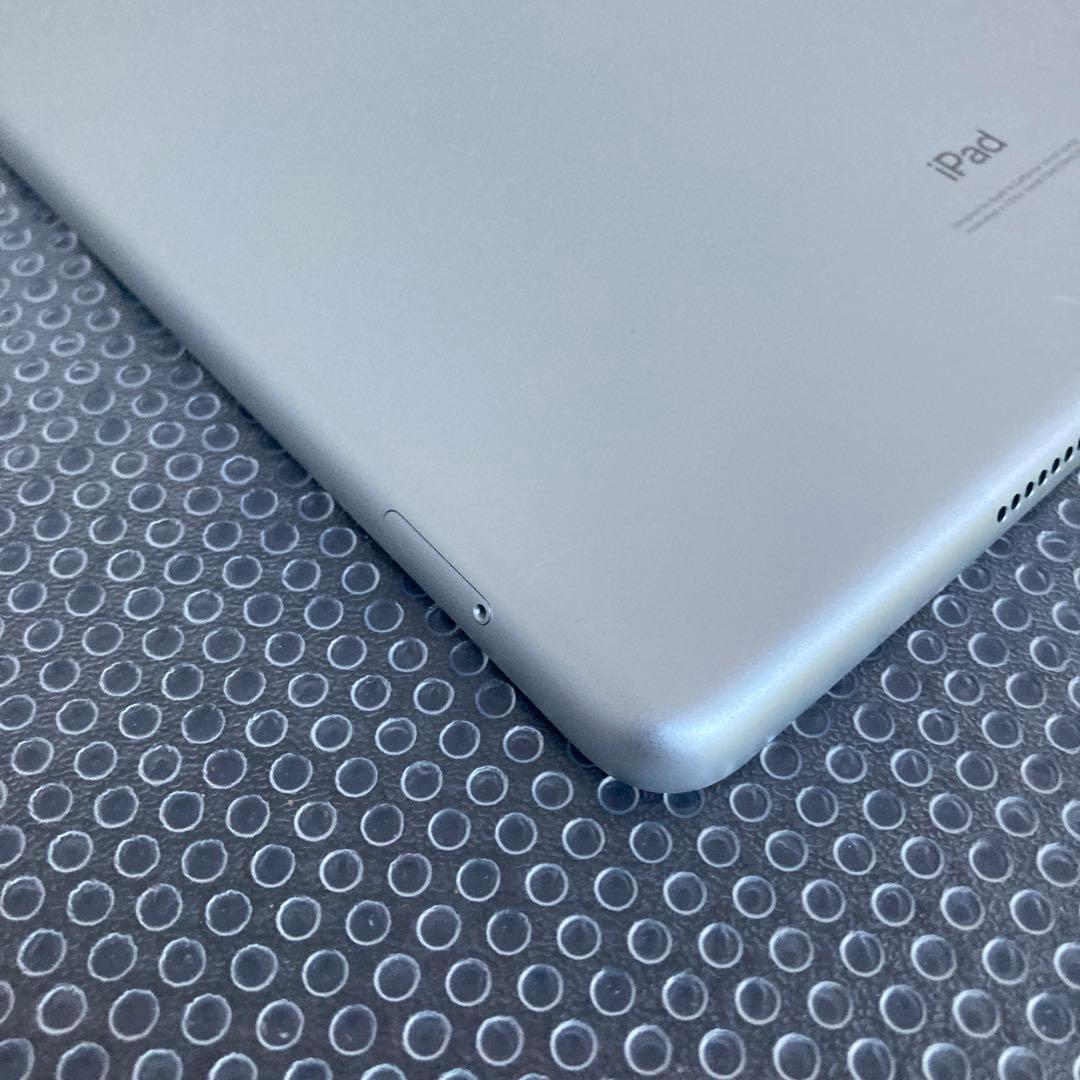 3780【早い者勝ち】電池良好☆iPad8 第8世代 32GB SIMフリー☆