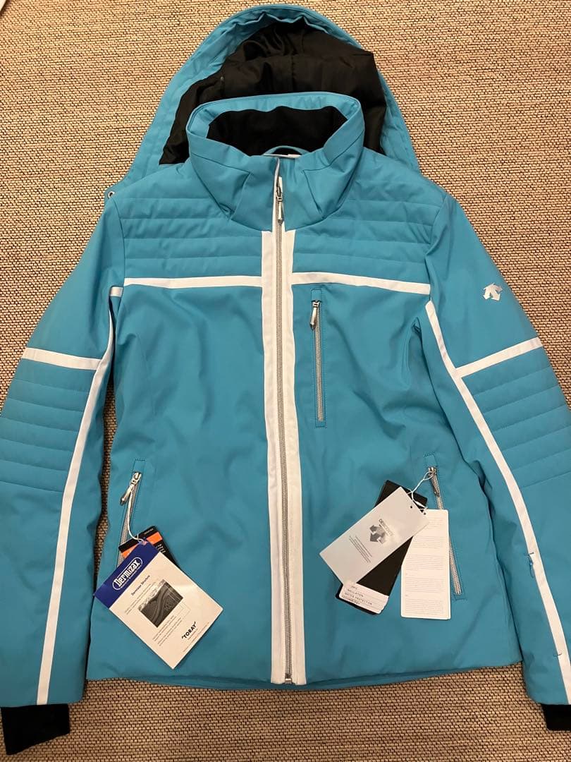 新品　タグ付き　デサント　スキーウェア