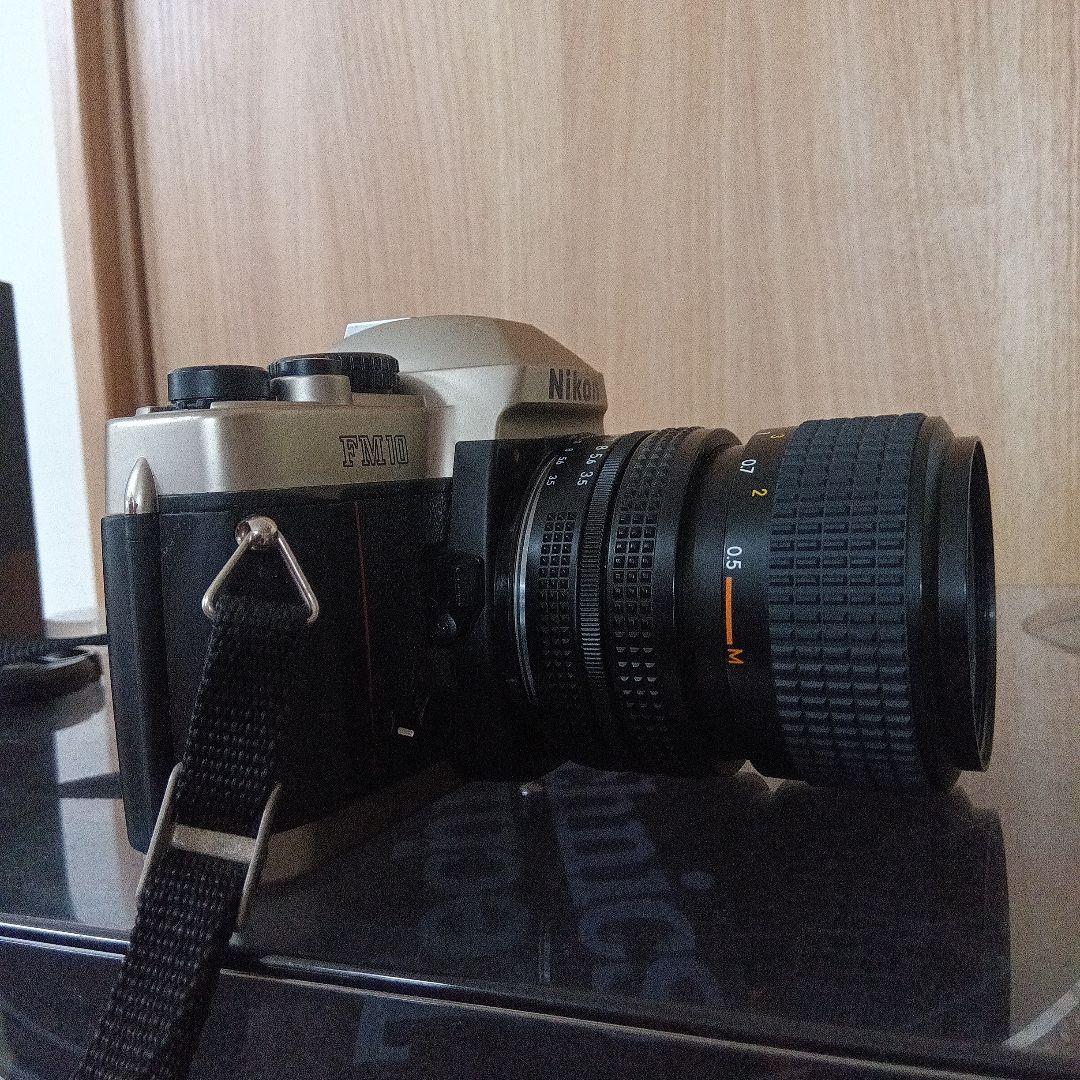 Nikon FM10 一眼レフカメラ　美品　カラーネガフィルム1本おまけ付き