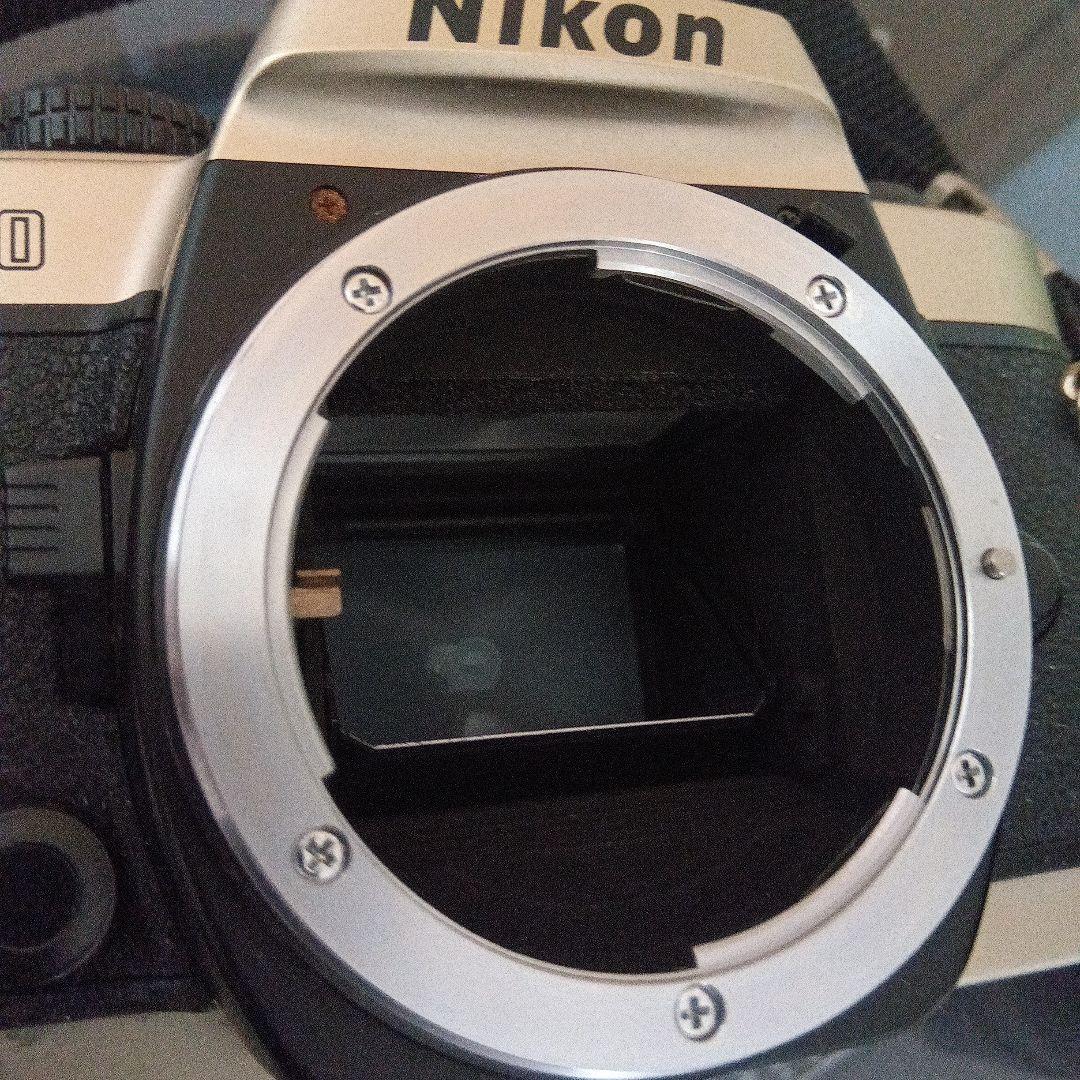Nikon FM10 一眼レフカメラ　美品　カラーネガフィルム1本おまけ付き