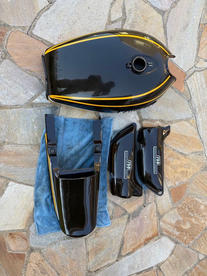 k*p様 KAWASAKI Z1社外外装セット