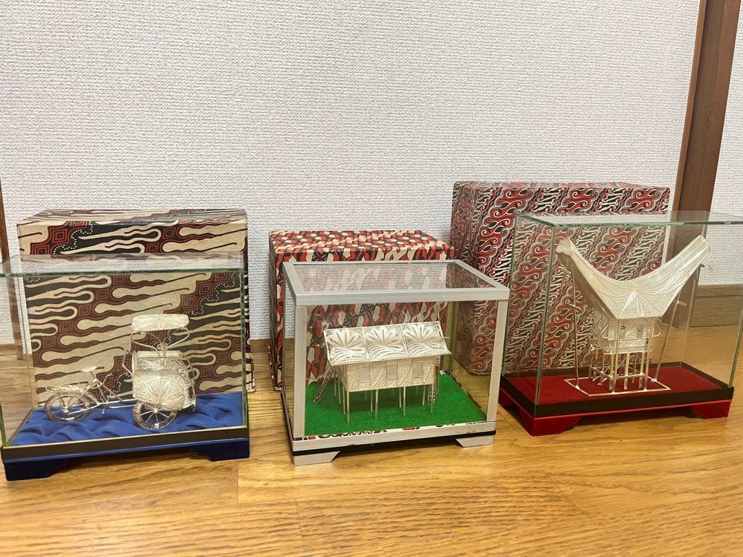 インドネシア シルバー 工芸品 銀細工　ベチャ　トンコナン置物セット