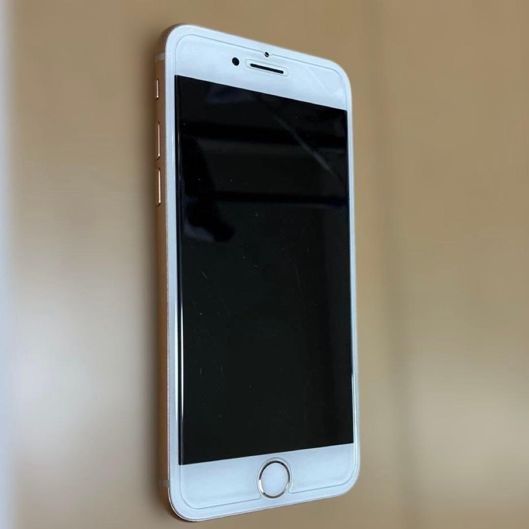 iPhone 8 ゴールド　本体＋箱のみ　背面ひび割れ