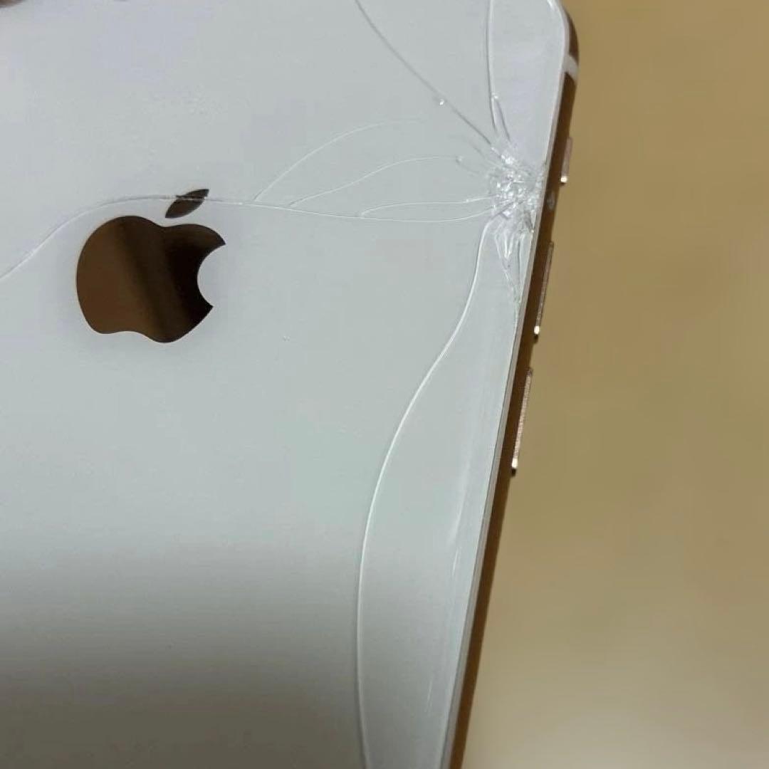 iPhone 8 ゴールド　本体＋箱のみ　背面ひび割れ