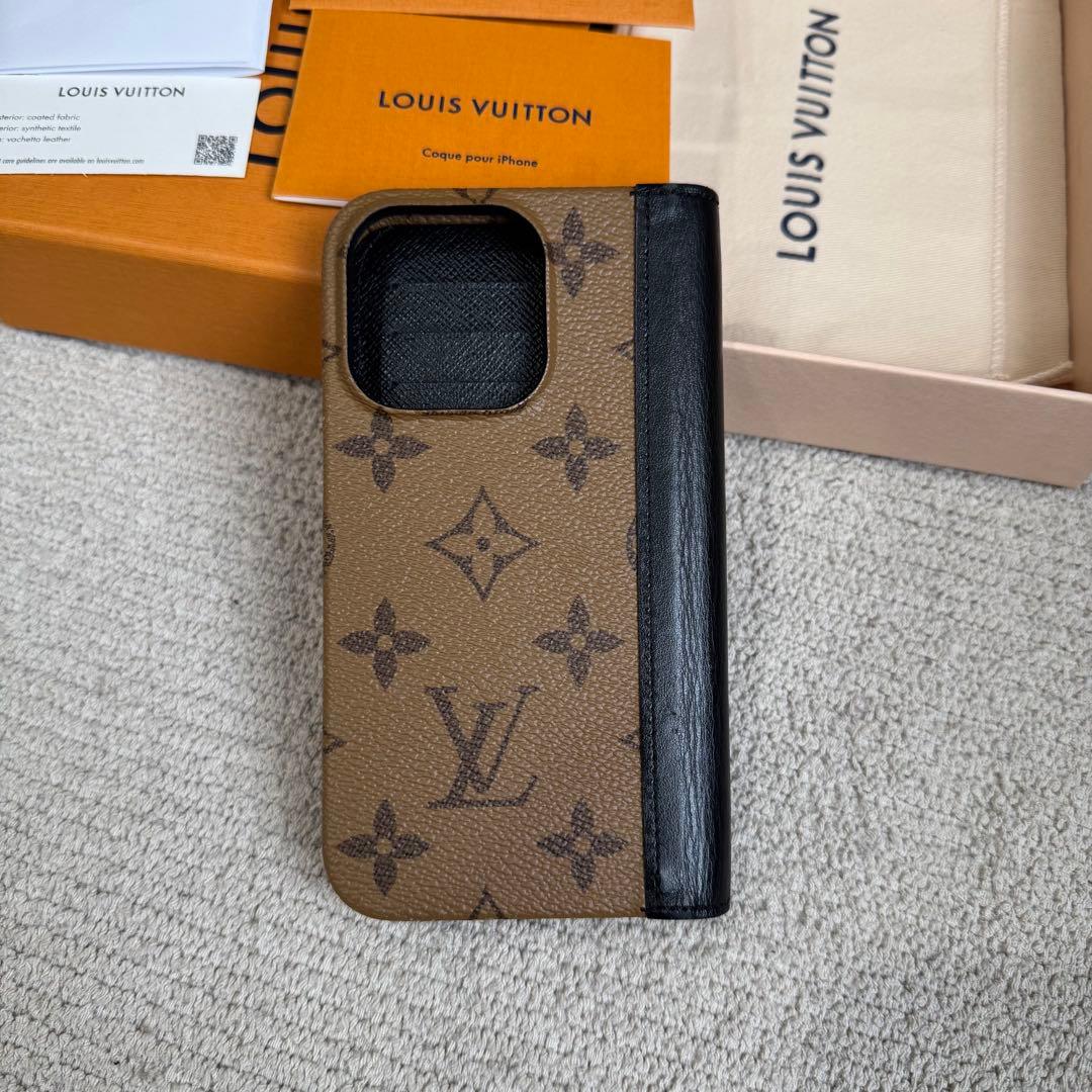 未使用に近い美品✨iPhone15pro モノグラム・リバース キャンバスケース