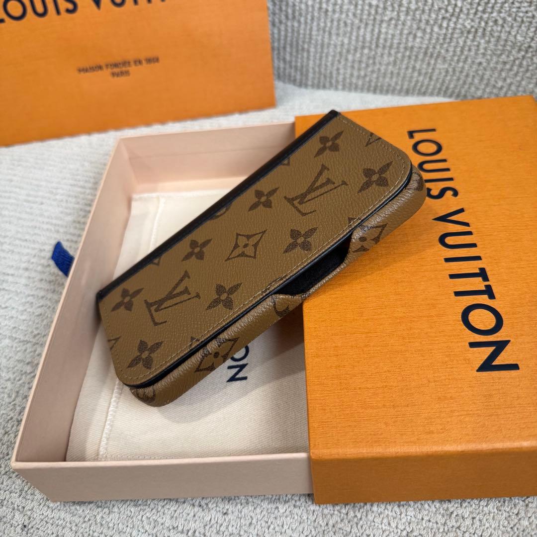 未使用に近い美品✨iPhone15pro モノグラム・リバース キャンバスケース