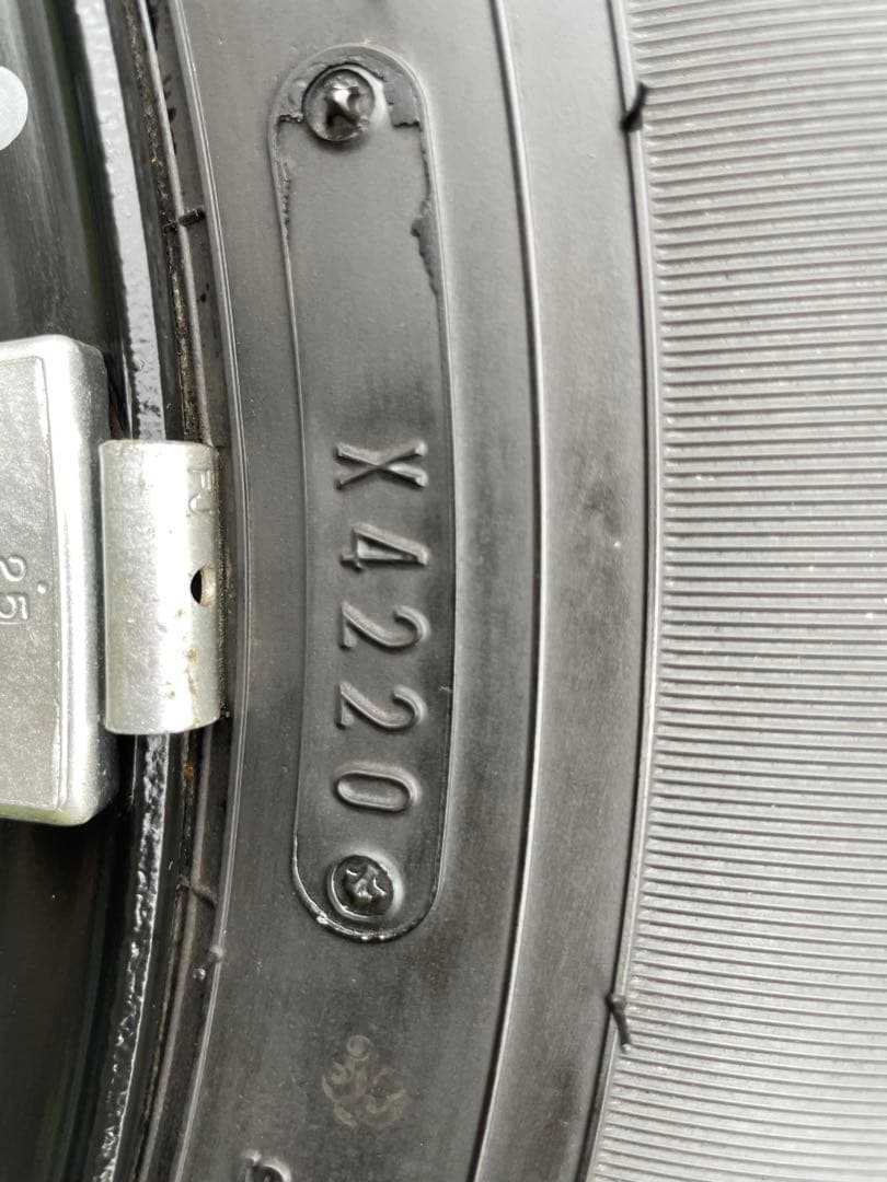 ハイエース200系純正ホイール、タイヤ4本セット