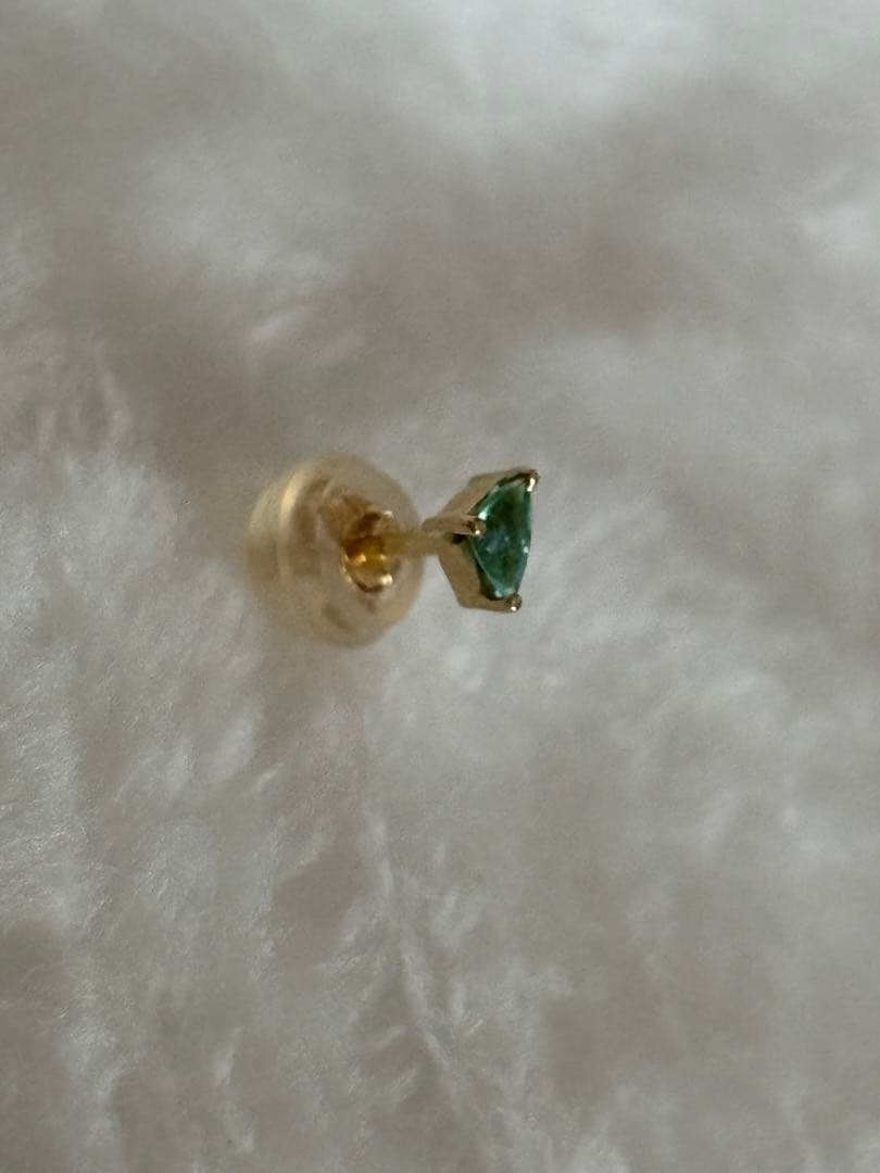 Bizoux パライバトルマリン　k18スタッドピアス(片耳用)