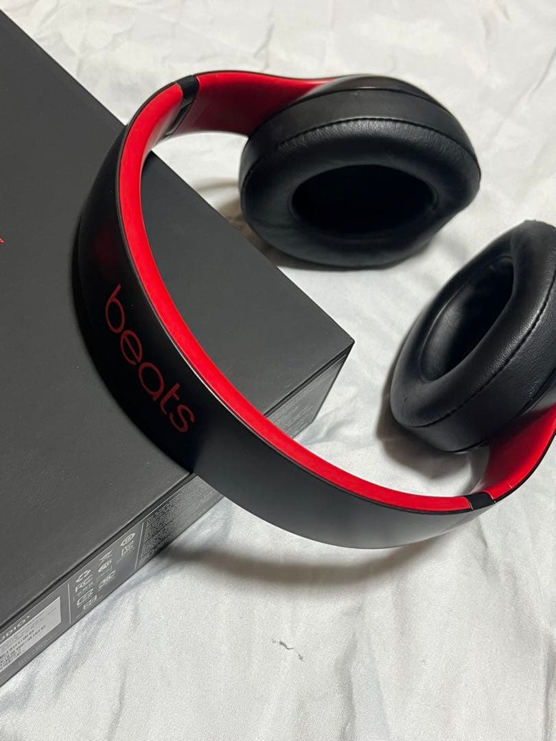 Beats Studio3 Wireless ブラック/レッド