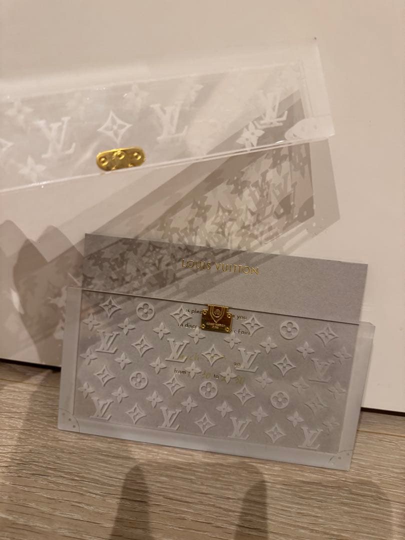 ルイ・ヴィトン 透明ケース 招待状付き