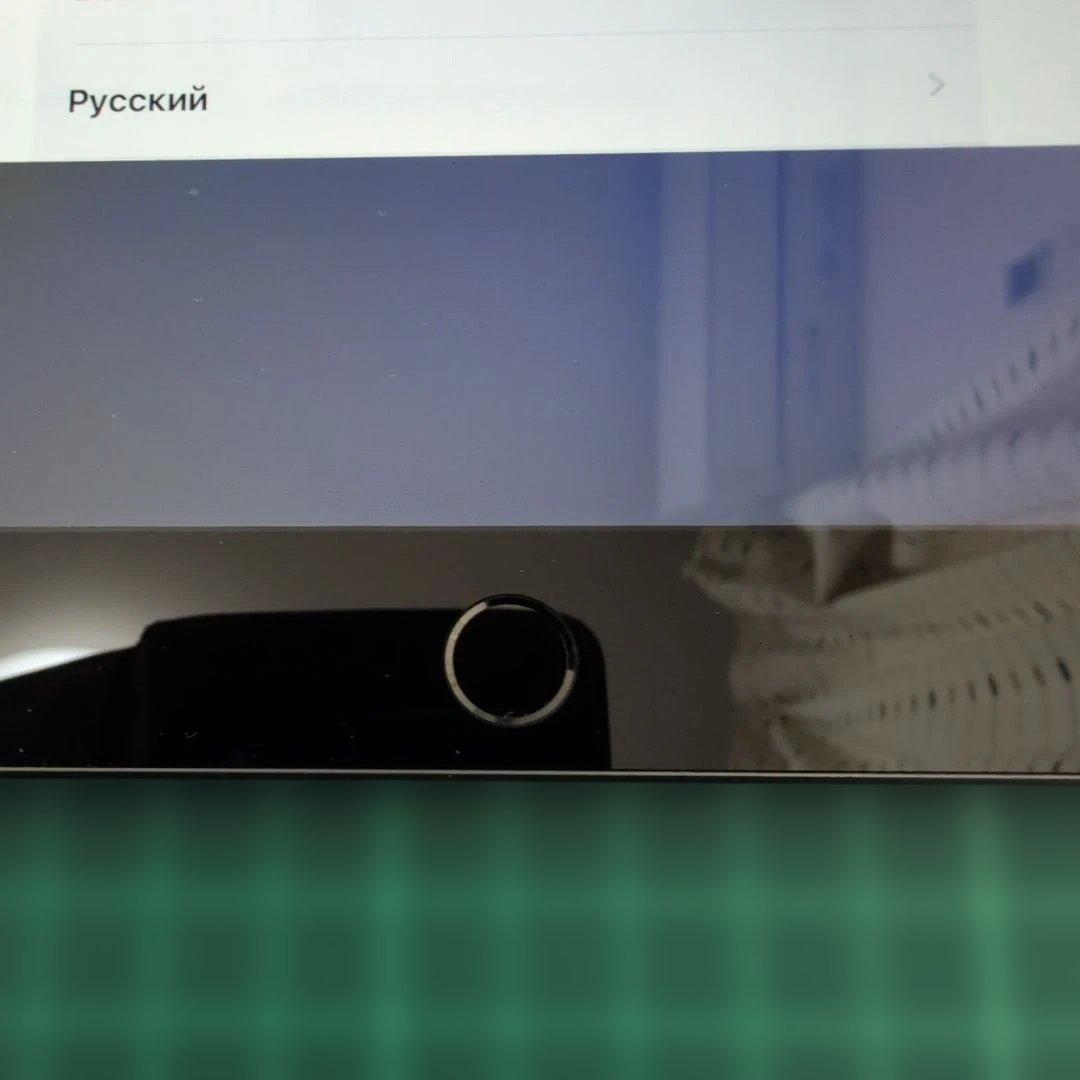 iPad 第８世代 本体 32GB スペースグレー