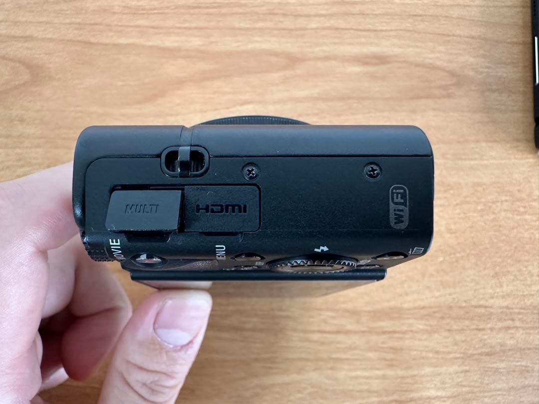 ほぼ未使用　Cyber-shot DSC-RX100M3