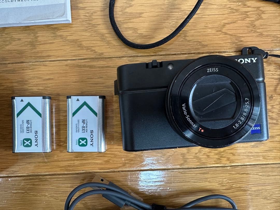 ほぼ未使用　Cyber-shot DSC-RX100M3