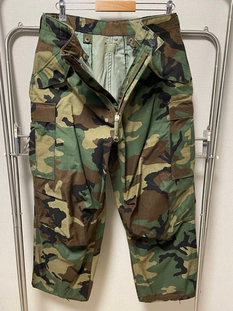 実物新品デッドストック 米軍 M-65フィールドカーゴパンツ ウッドランドM-R
