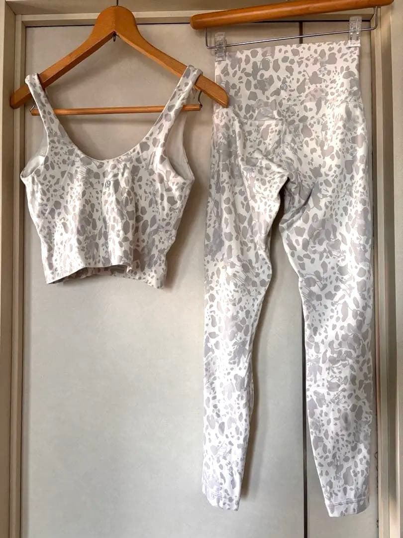 レッグウェア lululemon lenggings and tops