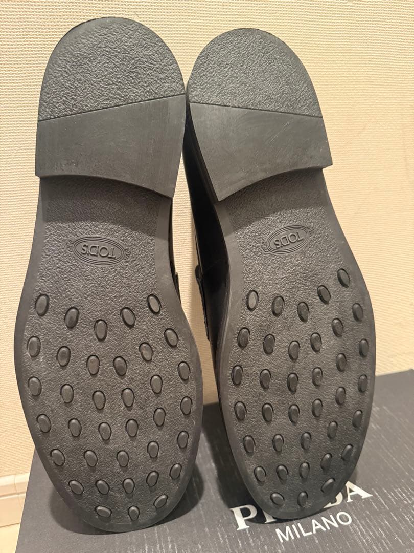 【最終値下げ】トッズ　メンズ　ローファー　サイズ8 1/2 27.5cmほど