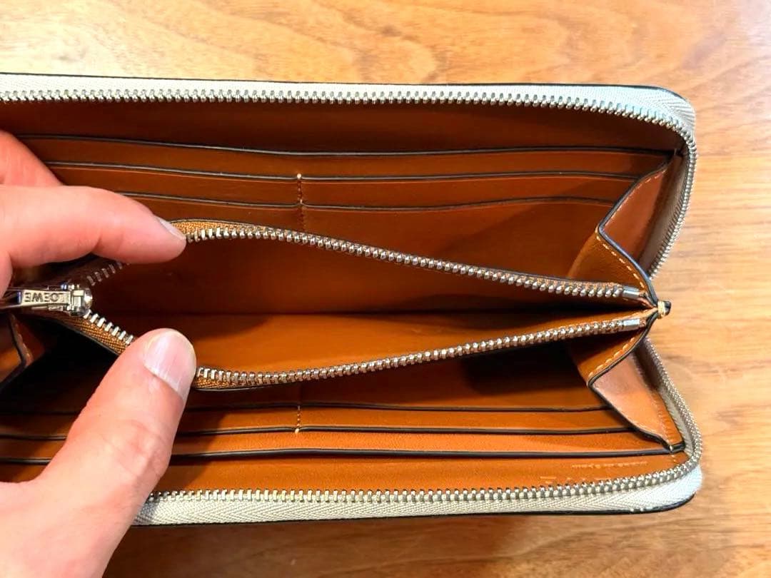 LOEWE ロエベ　長財布　ラウンドファスナー　ウォレット　美品　グレージュ