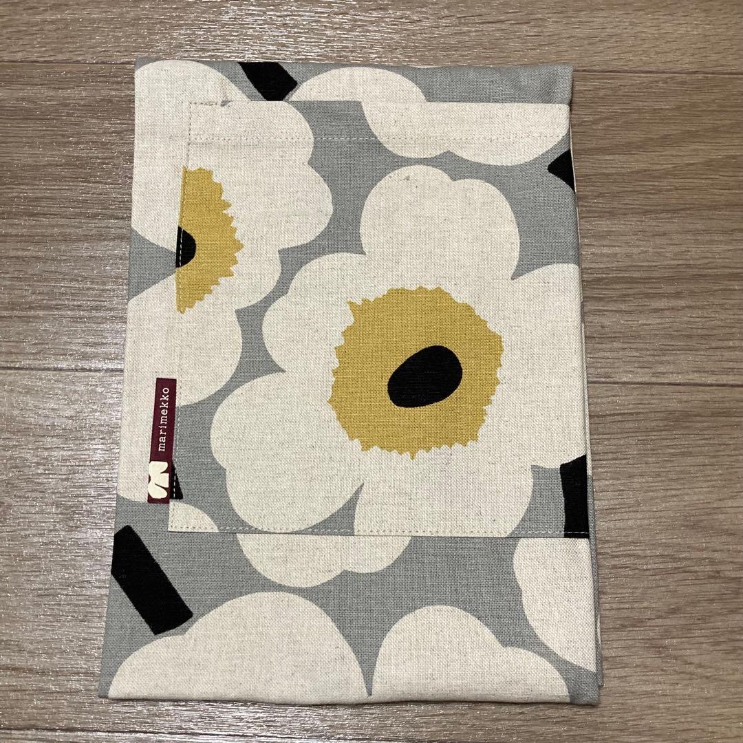 【匿名配送】マリメッコ　ウニッコ60周年　エプロン