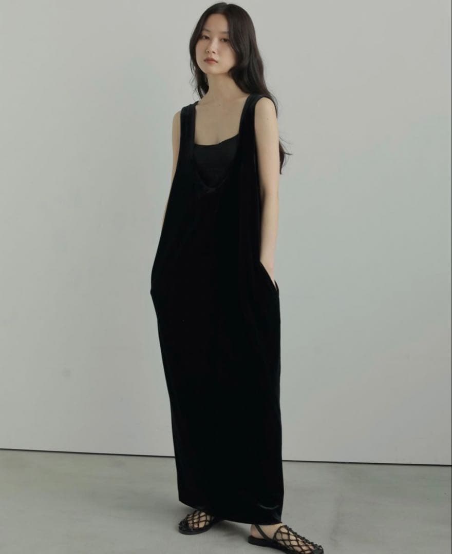 【新品】anuke Velour Uneck Onepiece ブラック　38
