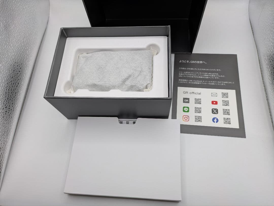 【新品未使用／メーカー保証1年】RICOH GR IV（GR4）