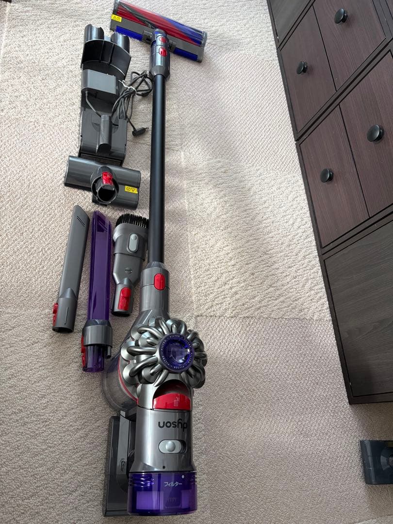 ダイソン Dyson V8 Slim Fluffy