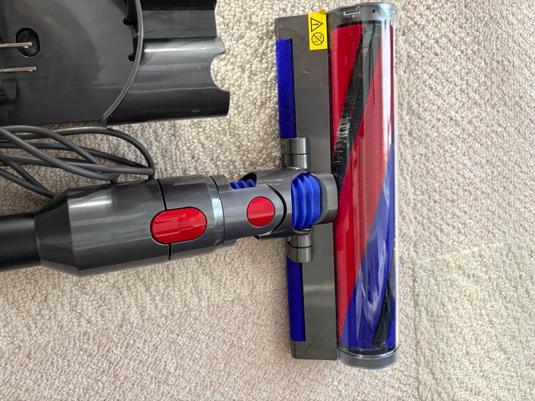 ダイソン Dyson V8 Slim Fluffy
