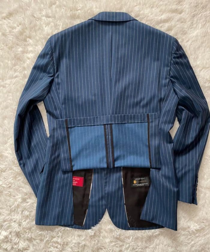 【定価13万相当】未使用級 ブラックレーベルクレストブリッジ 御幸毛織 42L