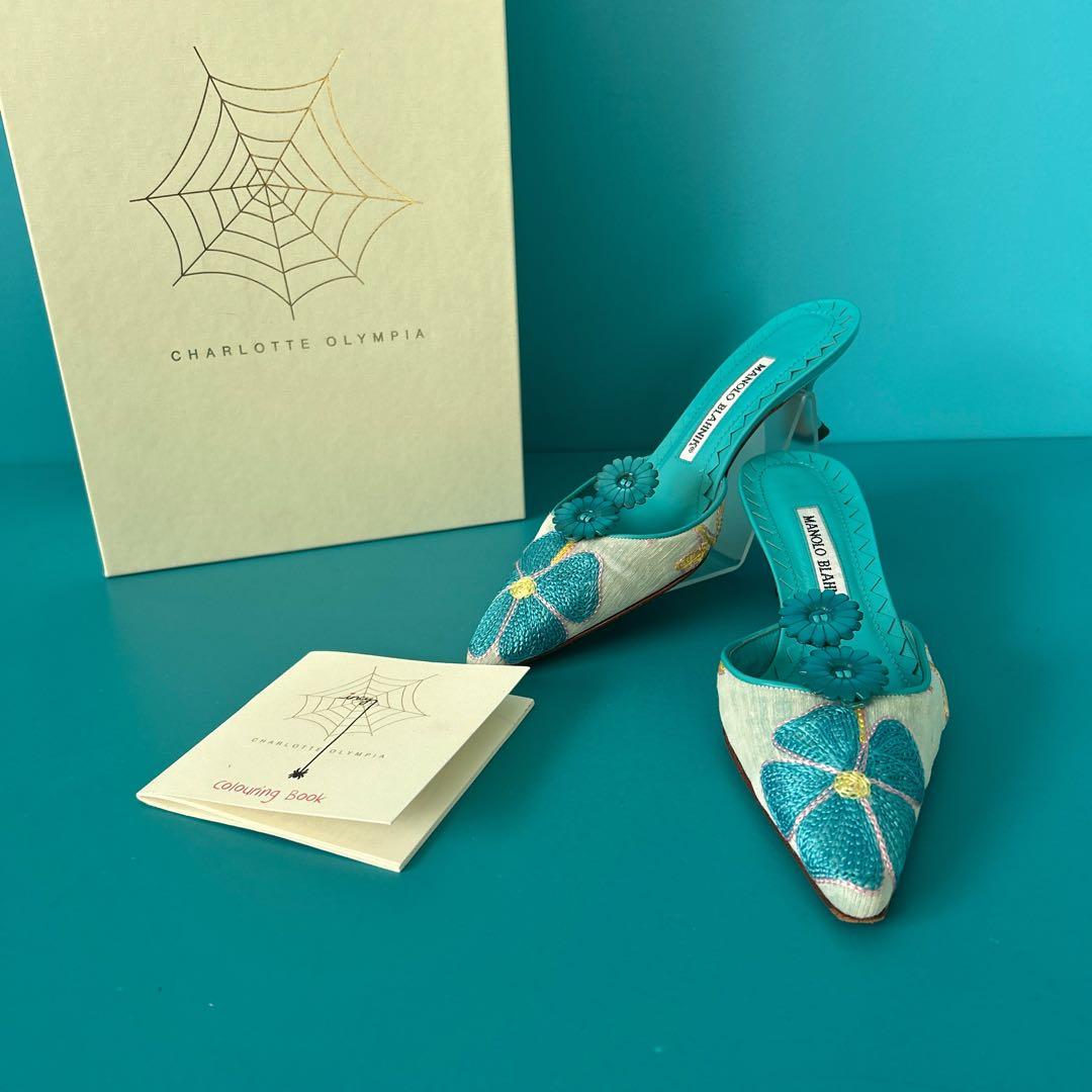 MANOLO BLAHNIKマノロブラニク　フラワー刺繍ミュール　ライトブルー