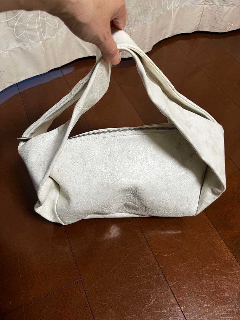 ヒロコハヤシ　（セッコ）　トートM