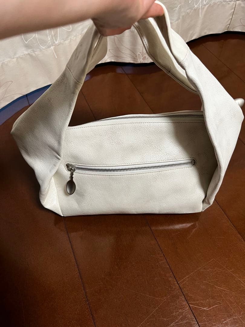 ヒロコハヤシ　（セッコ）　トートM