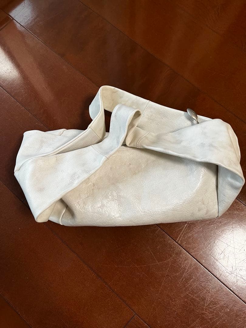 ヒロコハヤシ　（セッコ）　トートM