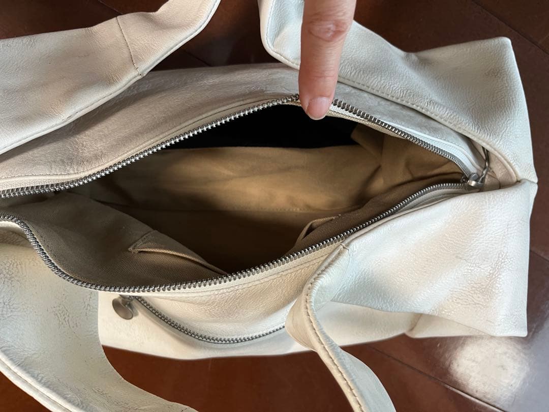 ヒロコハヤシ　（セッコ）　トートM