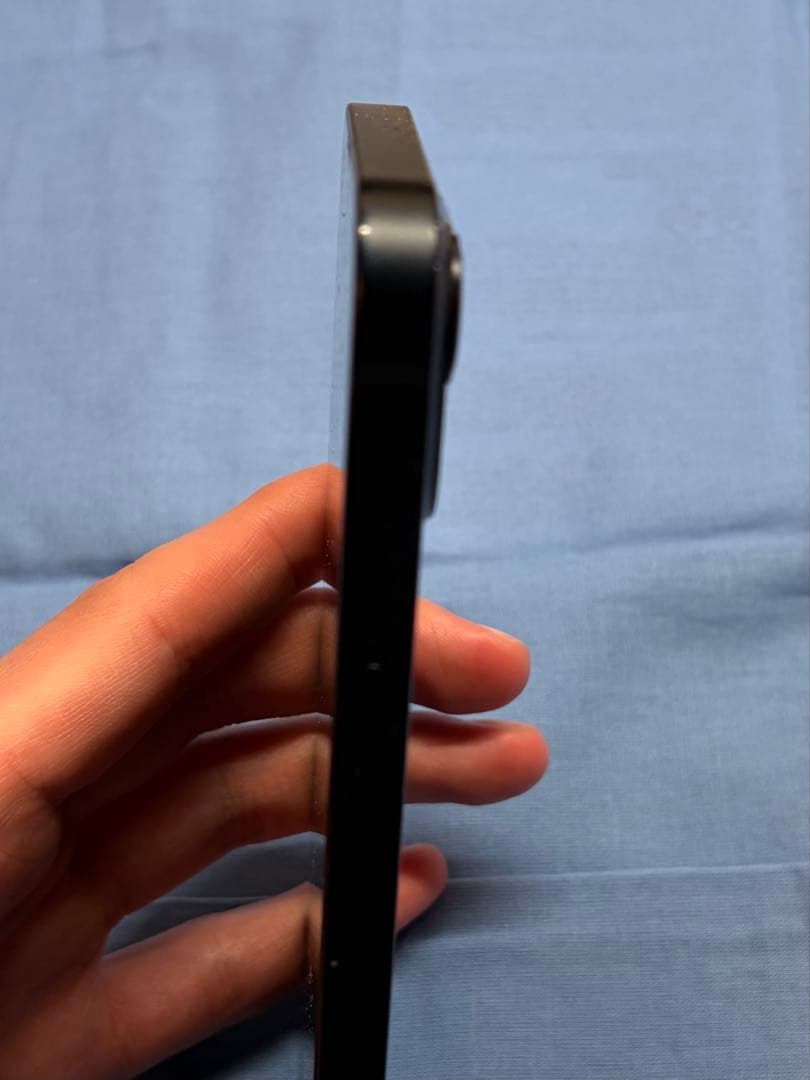 iPhone 13 128GB ミッドナイト 黒 残充電86%