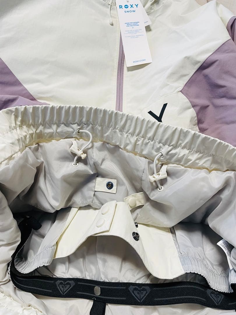 新品 ROXY 2026 最新スノーボードウェア Mサイズ レディース ロキシー