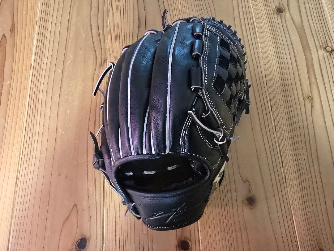 ハイゴールド 未使用 軟式グローブ 己極 内野手用右投